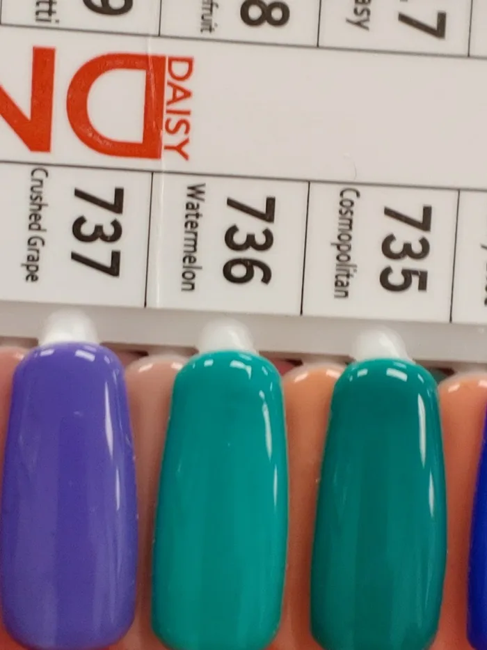 The gel and dip colour chart at iLash